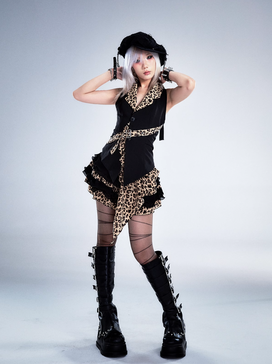 Frustration Garden Leopard-Lapel Gothic Halter Vest