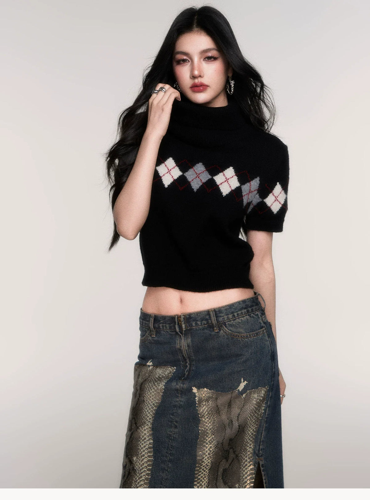Noir Wink Argyle Crop Sweater