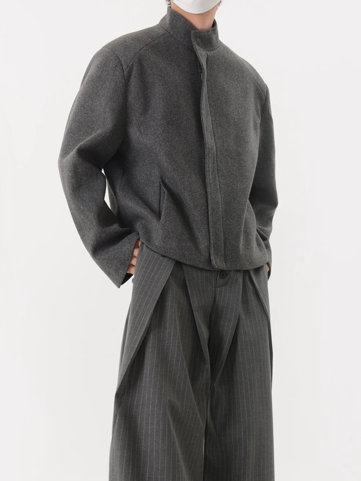 Column Minimal Zip Jacket